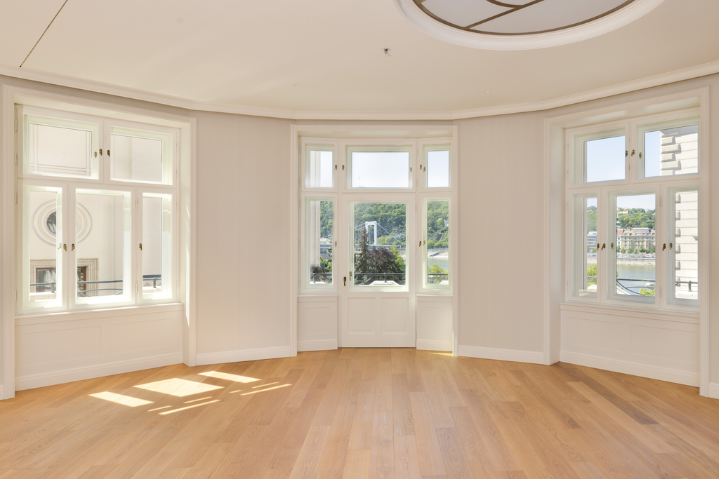 Двухкомнатная квартира в Dorottya Residences