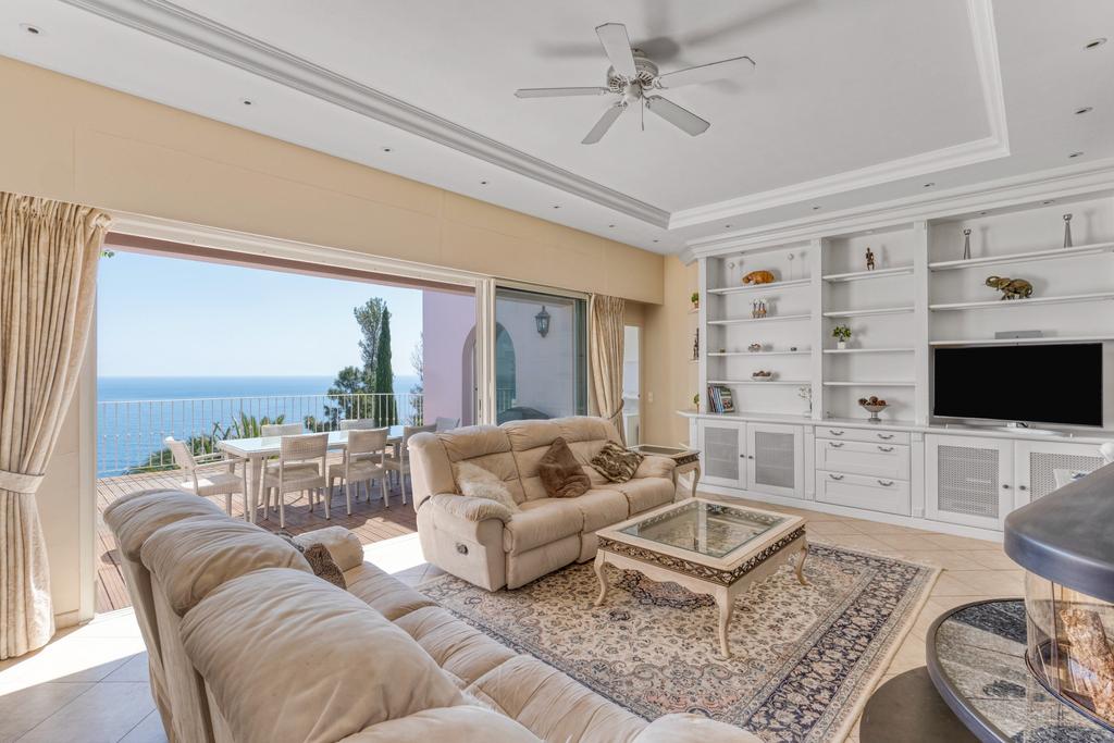 For sale – Elegant villa with panoramic sea and Estérel hills views, Le Trayas