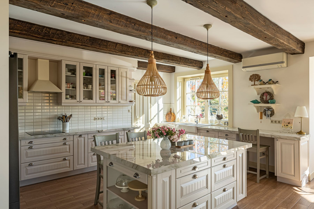 Classic Provençal-style family villa