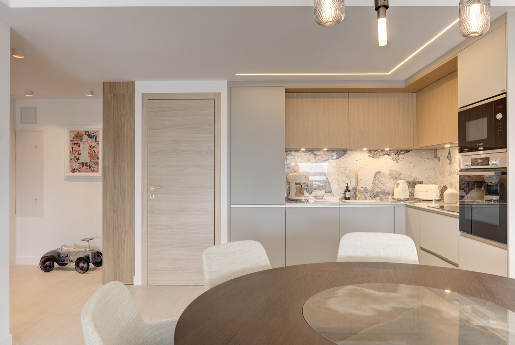 Renovated 3-bedroom apartment with sea view and terrace – Palm Beach, Cannes