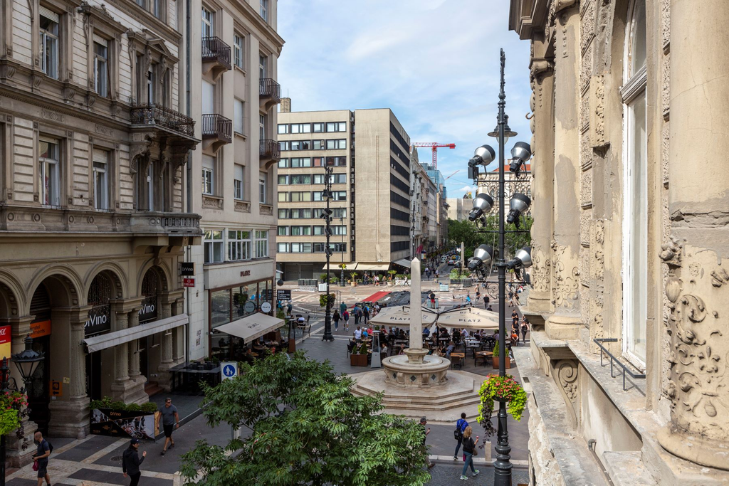 ICONIC BASILICA VIEW RESIDENCE