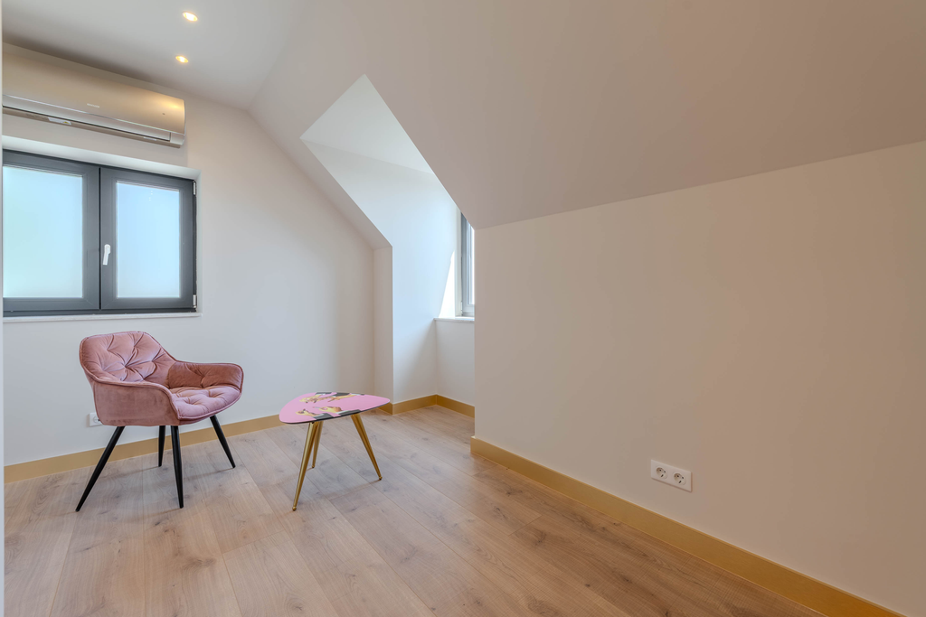 A panoramic design residence in the prestigious enclave of Adyliget