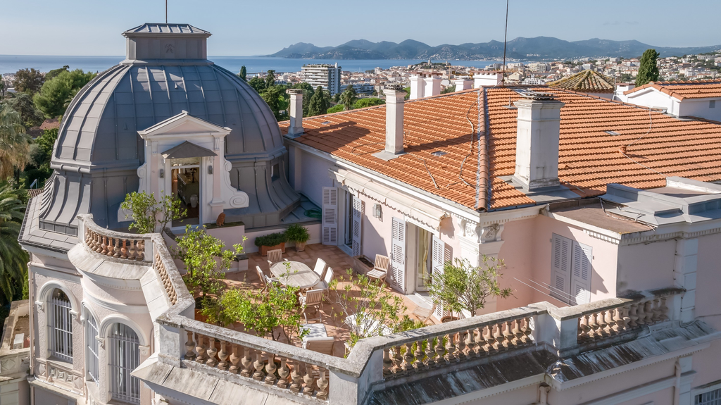 Роскошные апартаменты 305 м² в Каннах, историческое шато Belle Époque