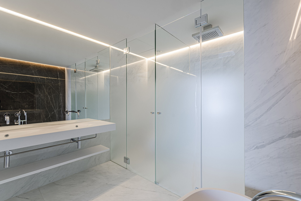 Antares. An excellent new development that awakens all the senses.