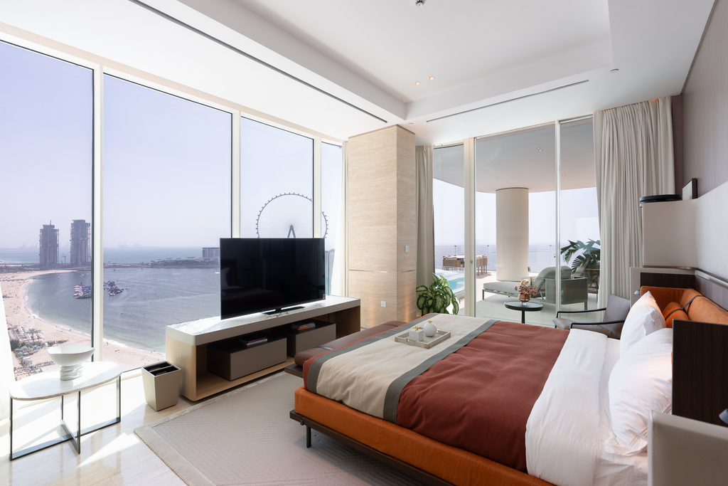 Элитные апартаменты с четырьмя спальнями и террасой в Jumeirah Beach Residence, Дубай