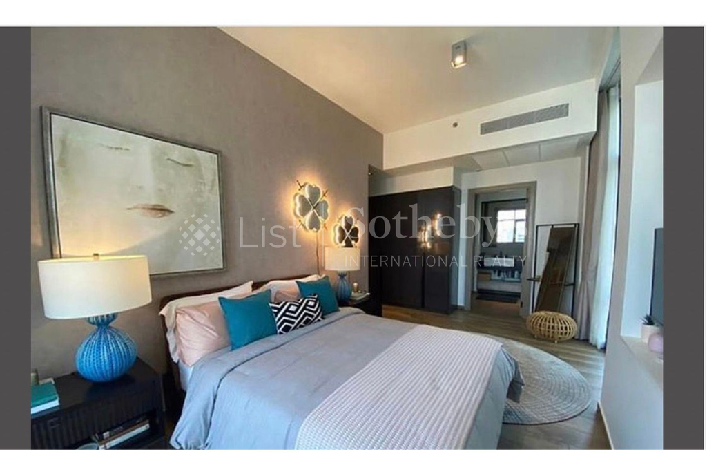 The Lofts Asoke: стильный лофт с 1 спальней в престижном районе Ваттана, всего 200 м от MRT Phetchaburi.