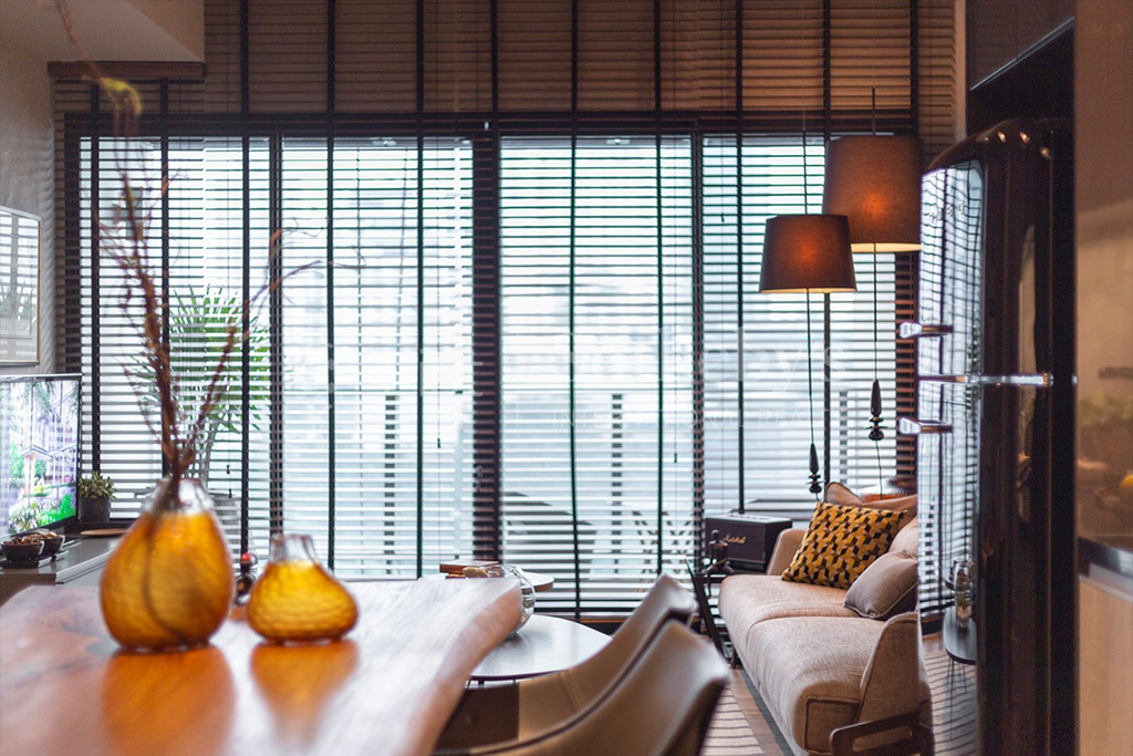 The Lofts Asoke: стильный лофт с 1 спальней в престижном районе Ваттана, всего 200 м от MRT Phetchaburi.