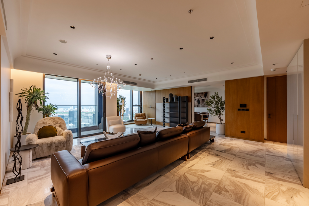 Роскошные апартаменты Grand Marina Saigon в центре Хошимина на берегу реки