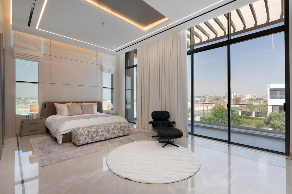 Элитная вилла с отделкой под ключ в Dubai Hills Estate: роскошные интерьеры и частный кинотеатр