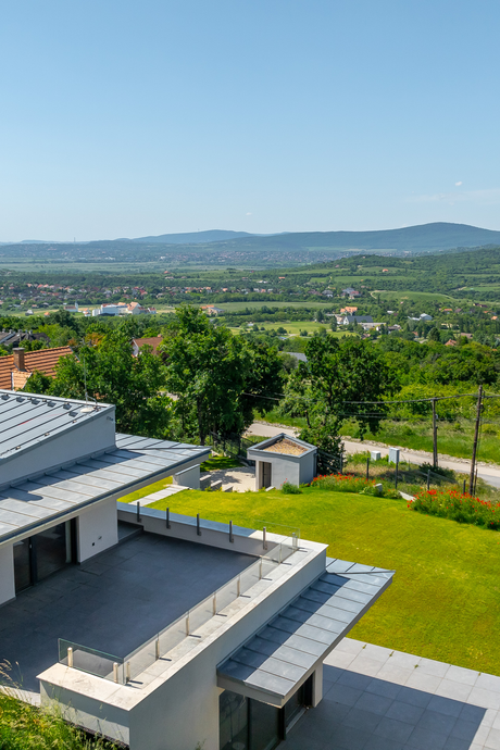 Modern family home in Szentendre, Pismány