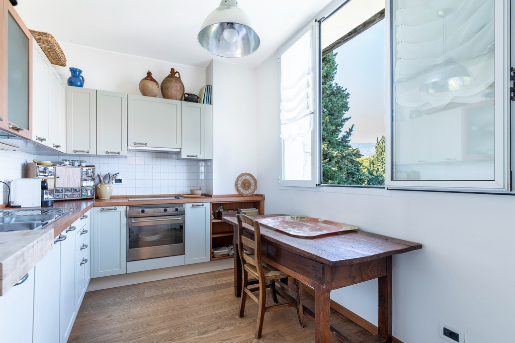 Дуплекс с 3 комнатами на верхнем этаже в Рокбрюн-Кап-Мартен с видом на море и террасами