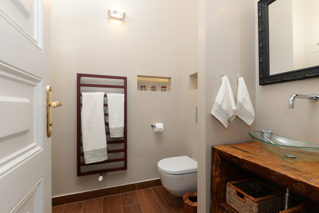 Luxury Italian-style apartment with Basilica view