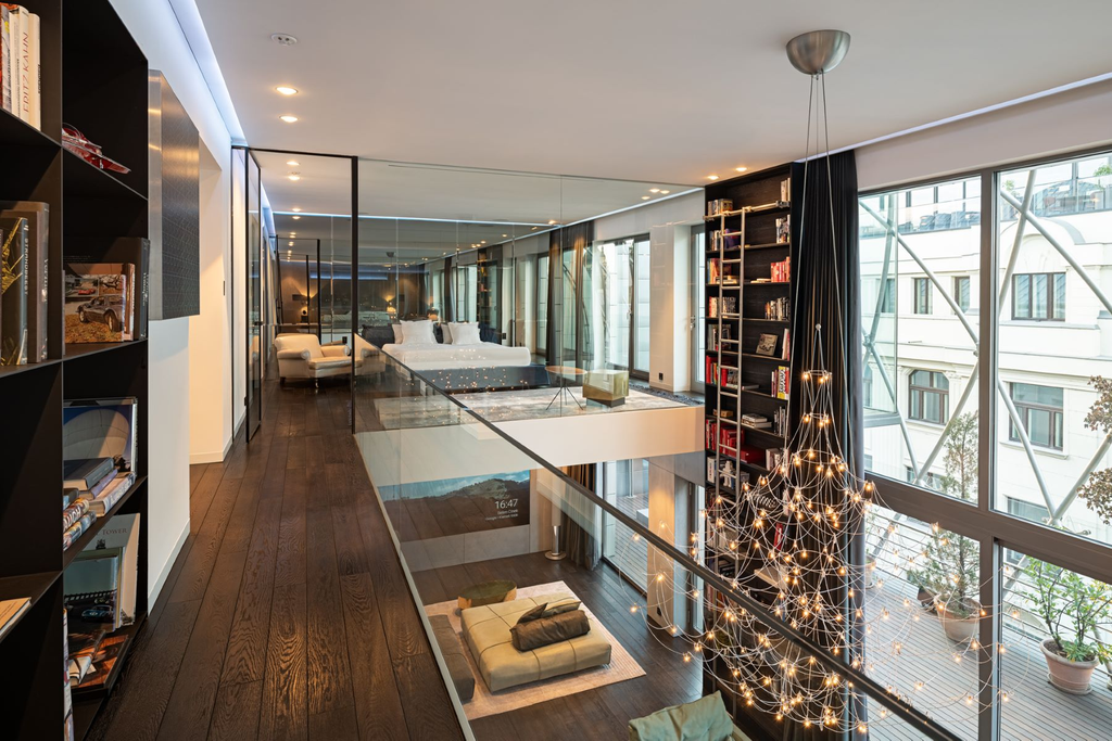 Exclusive penthouse with a terrace in the heart of Budapest