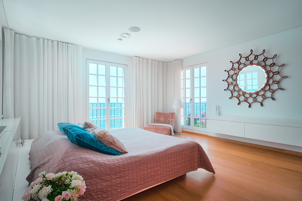 Prestigious villa in Théoule-sur-Mer with panoramic sea views and direct access…