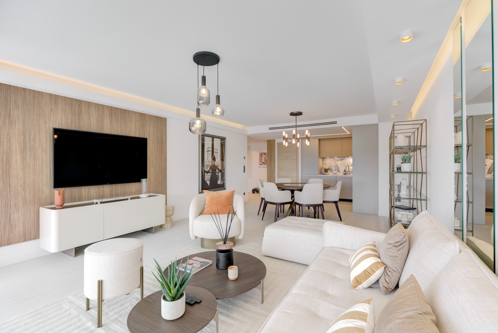 Renovated 3-bedroom apartment with sea view and terrace – Palm Beach, Cannes