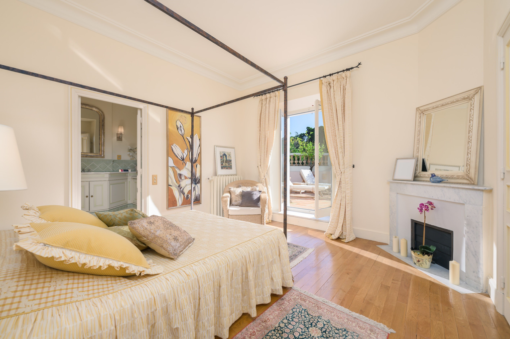 Роскошные апартаменты 305 м² в Каннах, историческое шато Belle Époque