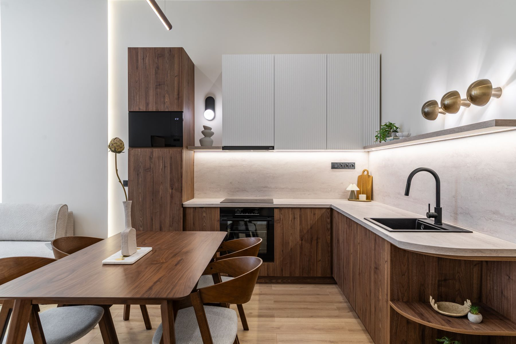 Cosmopolitan Apartment near the Music Academy