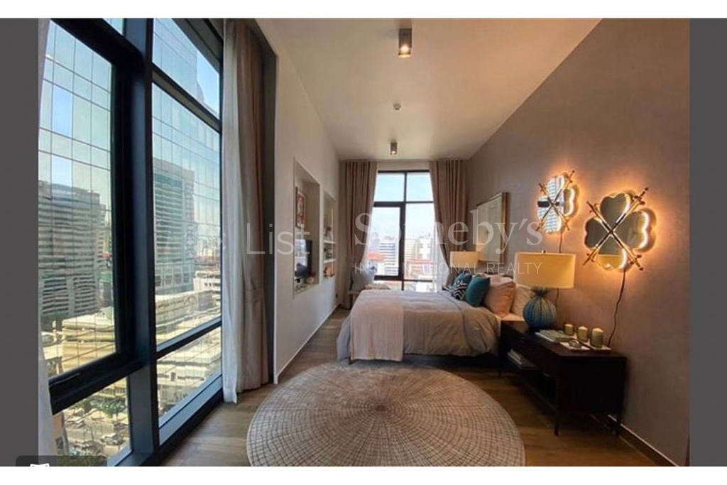 The Lofts Asoke: стильный лофт с 1 спальней в престижном районе Ваттана, всего 200 м от MRT Phetchaburi.