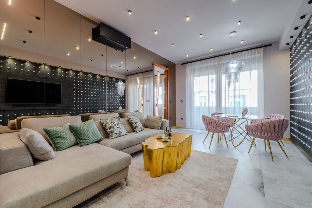 Refined Designer Residence in Budapest’s Prestigious Downtown District