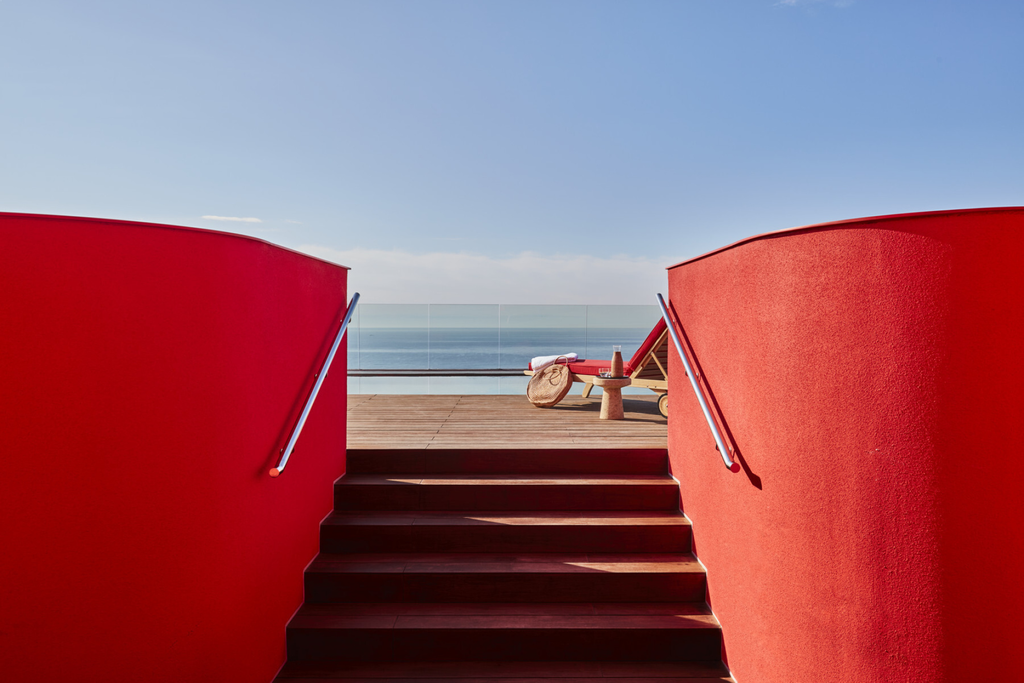 Antares. An excellent new development that awakens all the senses.